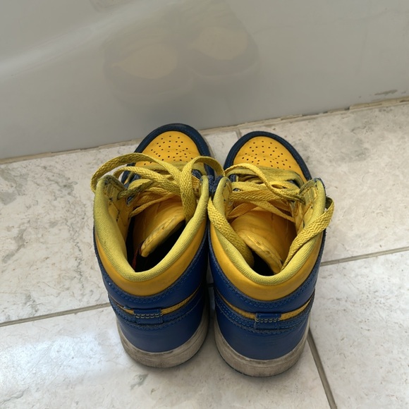 Jordan 1 Retro High OG (Little Kids) - Picture 7 of 10